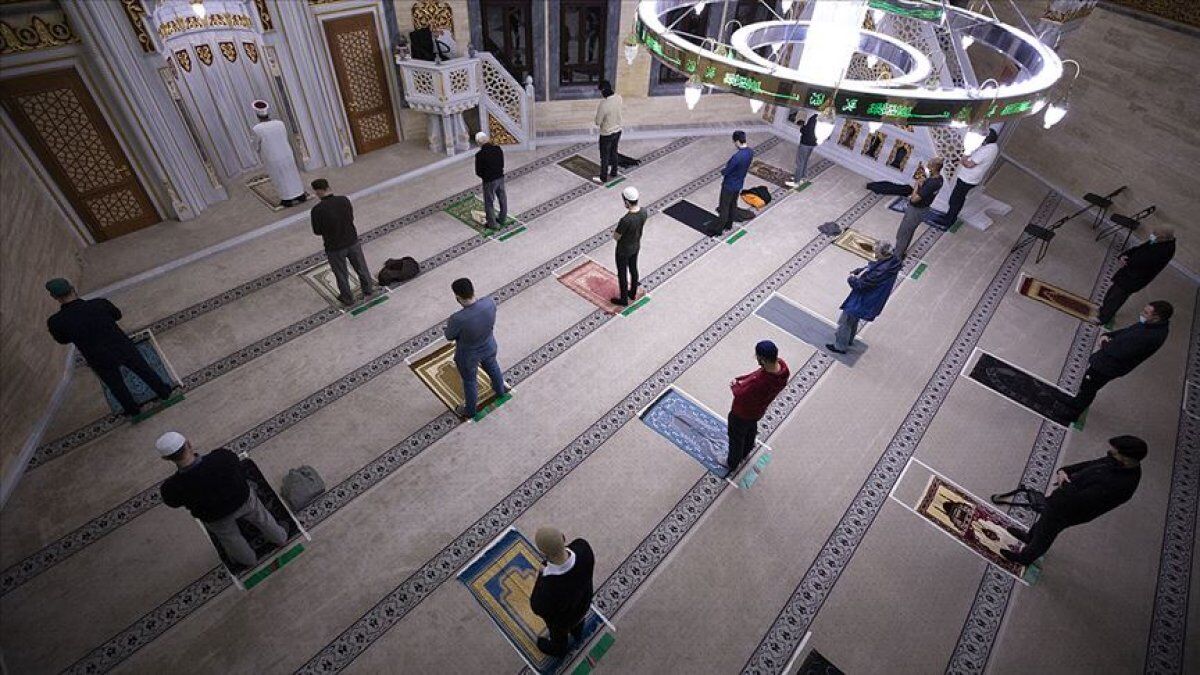 29 MAYIS'TA CEMAATLE NAMAZLAR BAŞLAYACAK