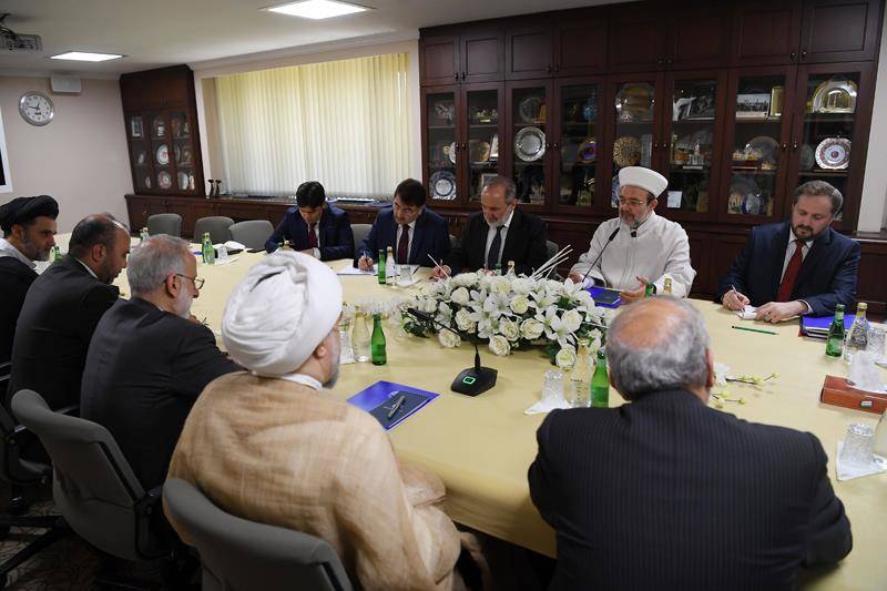 Diyanet İşleri Başkanı Görmez, İran Takrib-i Mezahib Kurumu Başkanı Ayetullah Eraki'yi kabul etti