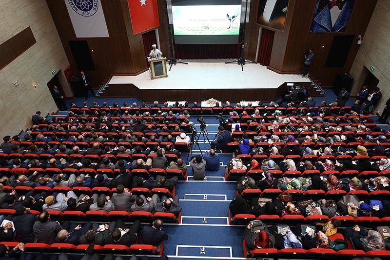 Diyanet İşleri Başkanı Görmez, Tekirdağ'da, din görevlileriyle bir araya geldi